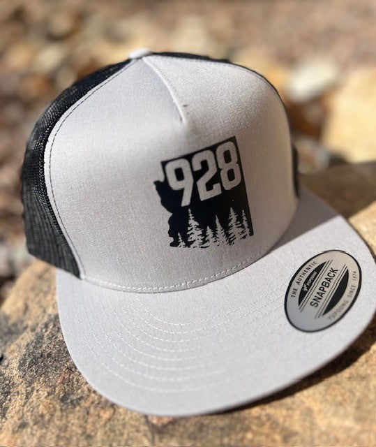 928  Essential Flatbill Snapback